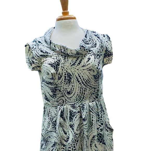 Gorgeous size L Collective Clothing Dress - Picture 6 of 10